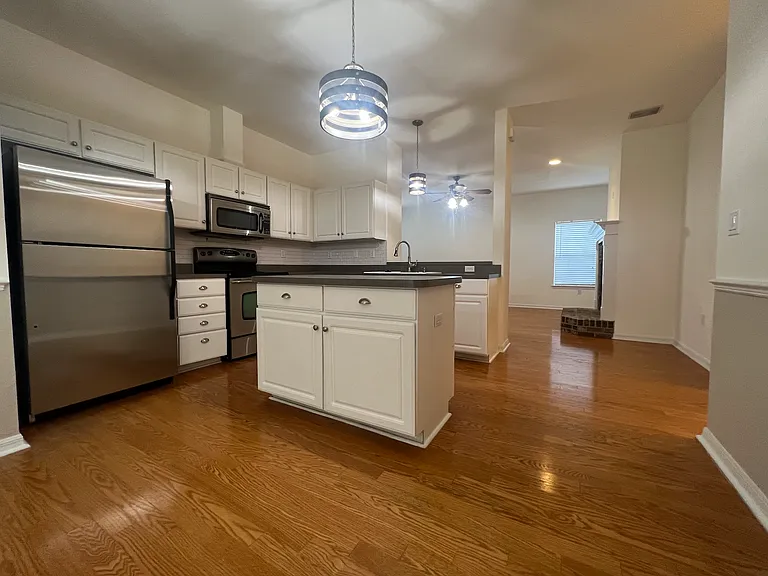 11583 NW 17th Pl — Photo 8
