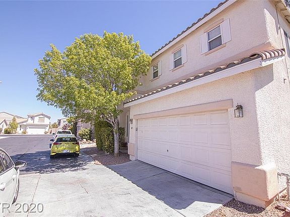2nd image of 805 Rocky Park Ct