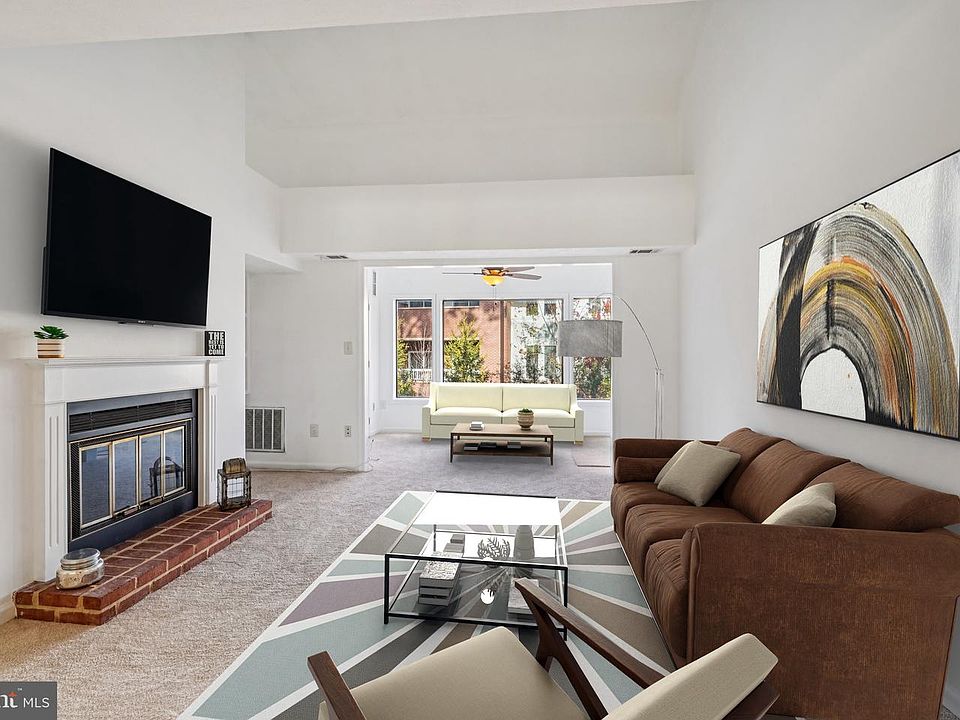 1st image of 2203 Hunters Run Dr