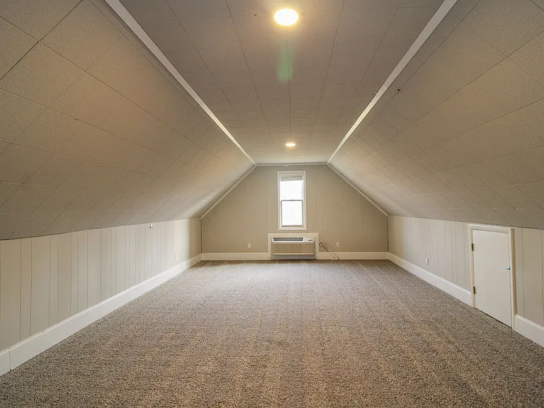 17524 Martin Dr — Photo 38