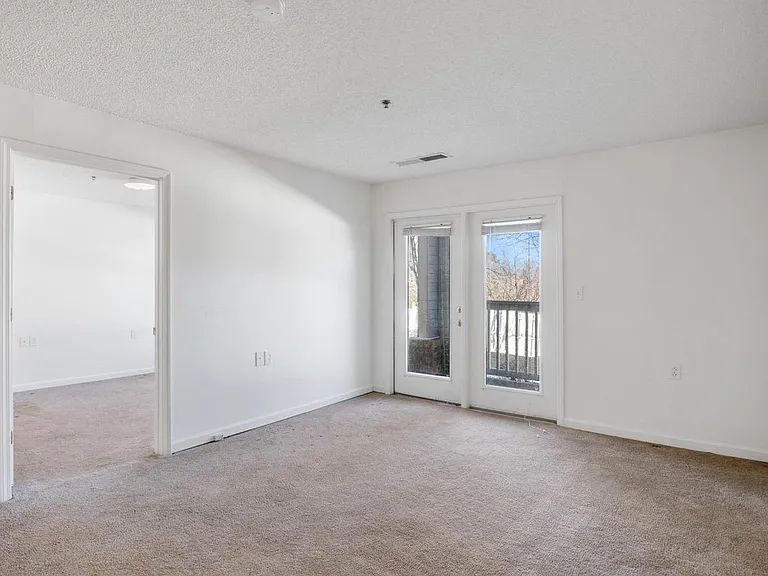 Ridgewood Place Senior Apartment — Photo 23