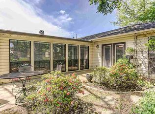 1386 S White Station Rd, Memphis, TN 38117