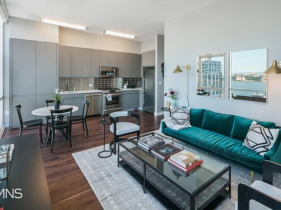 3rd image of 507 W 28th St APT 15L