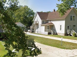 712 N State St #2, Marengo, IL 60152