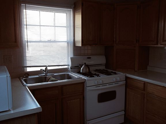 3rd image of 2212 18th Ave