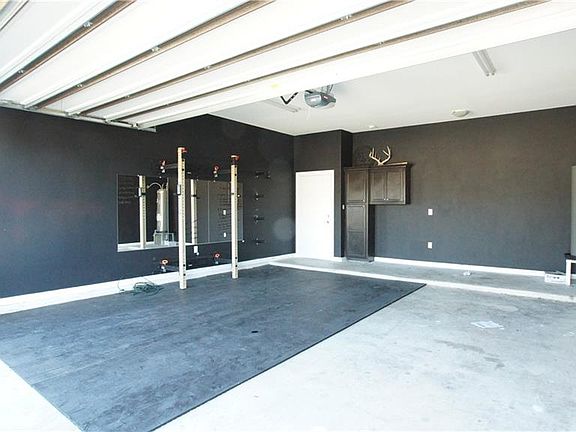 5th image of 2901 Hondo Ave