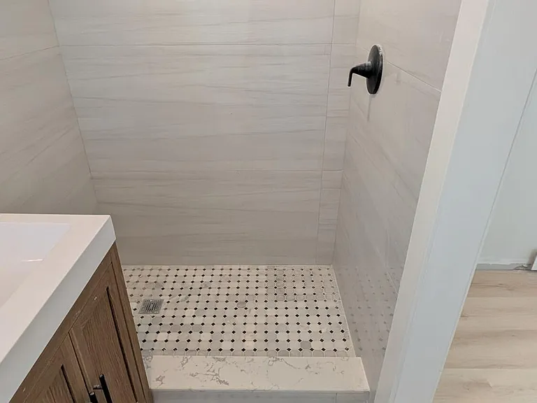 20 Howard Ave #B — Photo 6