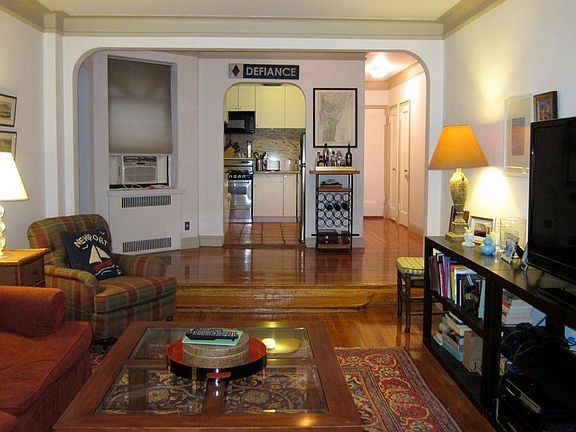 5th image of 29 W 65th St APT 3D