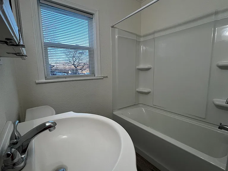 1102 W Airport Rd — Photo 7