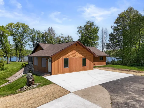12637 Marilyn Dr, Leroy, MI 49655