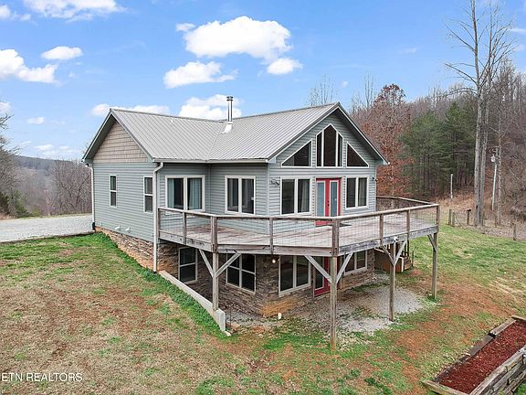 2nd image of 810 Mannis Rd