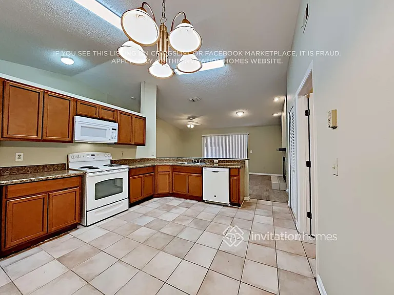 1810 Branchwater Trl — Photo 8