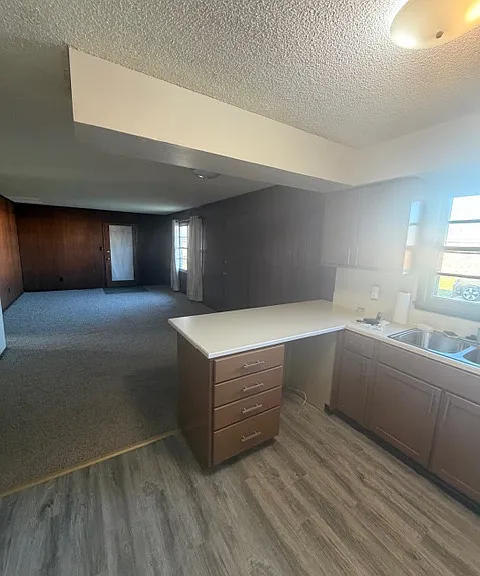 2933 W Roxbury St — Photo 3