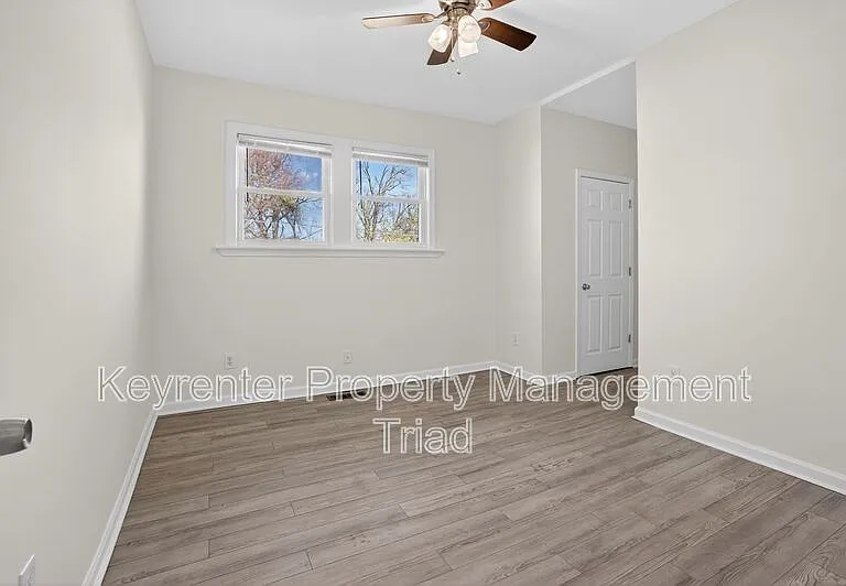 2405 Freeman Mill Rd — Photo 33
