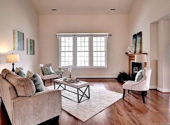 4th image of 4740 Westhampton
