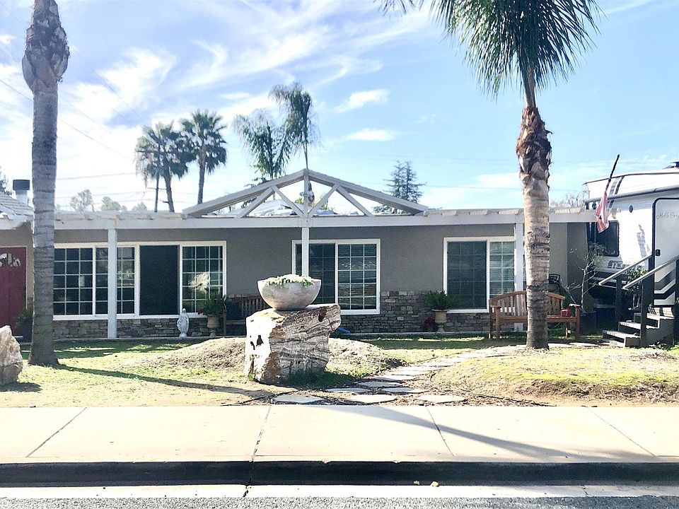 1st image of 398 N Westwind Dr