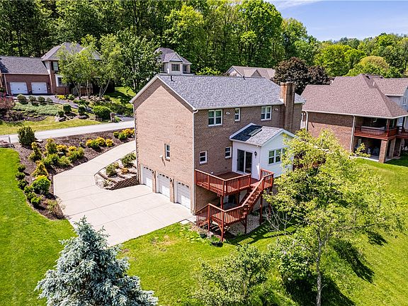 4th image of 810 Stonebridge Dr