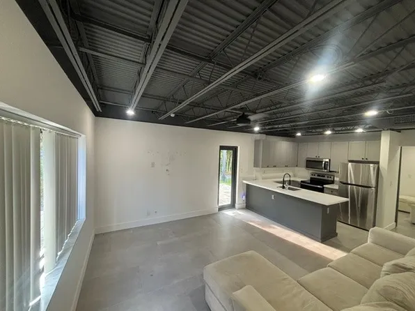 604 NE 9th Ave APT 3, Fort Lauderdale, FL 33304