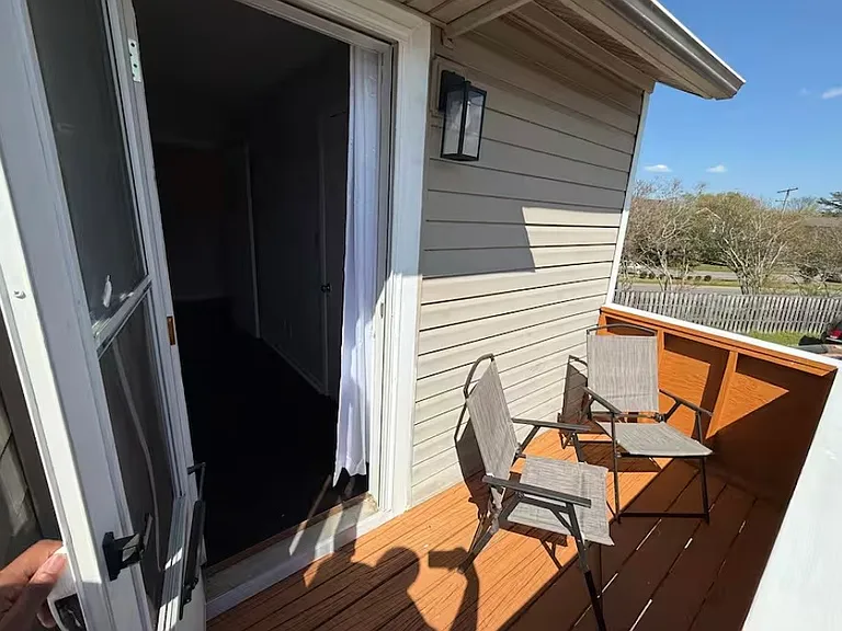 748 Waters Dr — Photo 21
