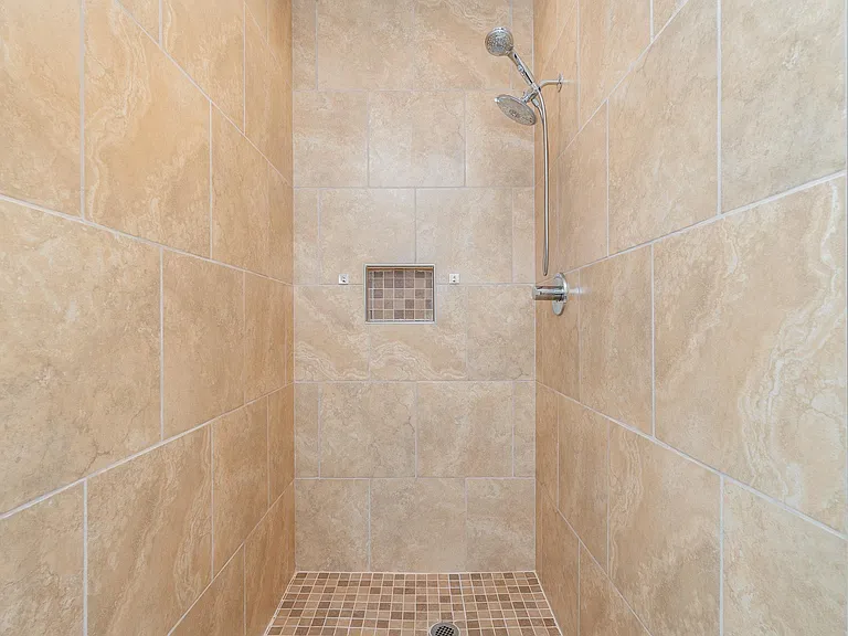 1239 Great Ridge Pkwy — Photo 10