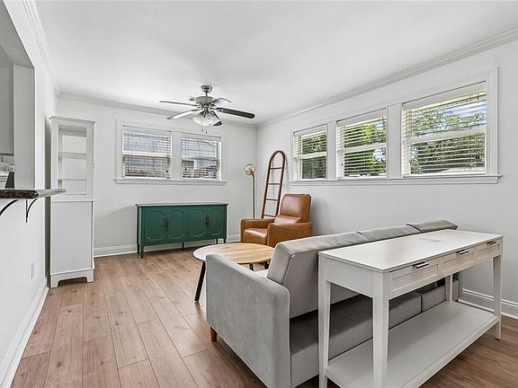 3rd image of 3225 39th St