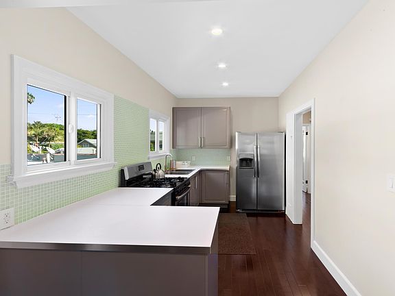 5th image of 1118 N Poinsettia Dr #1120-1/2