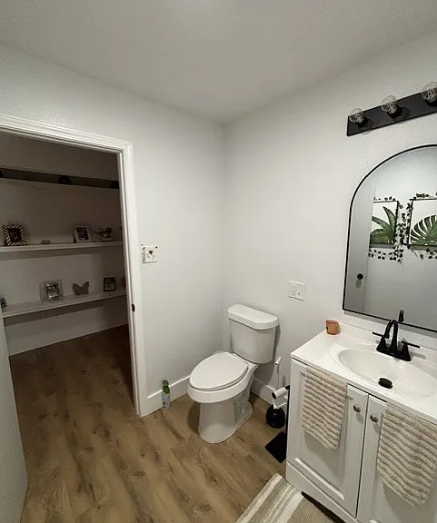 218 SE Surrey Pl — Photo 15
