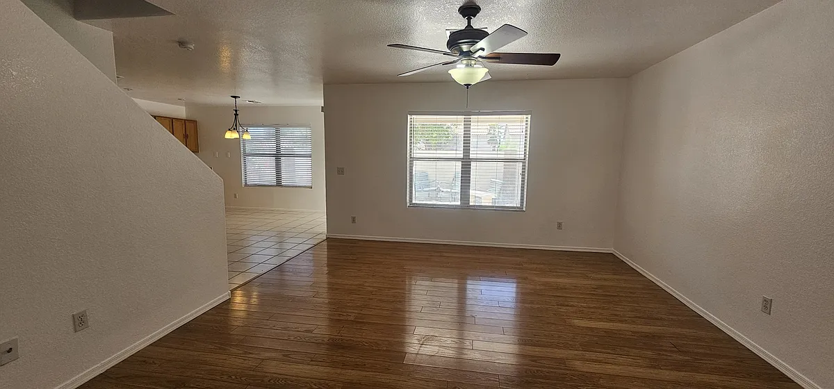 Great Rm - 18611 N 22nd St #72