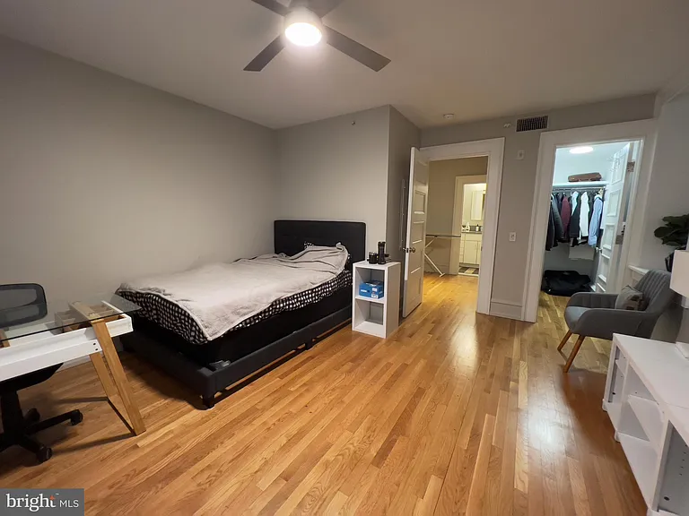 2126 Locust St #1R — Photo 45