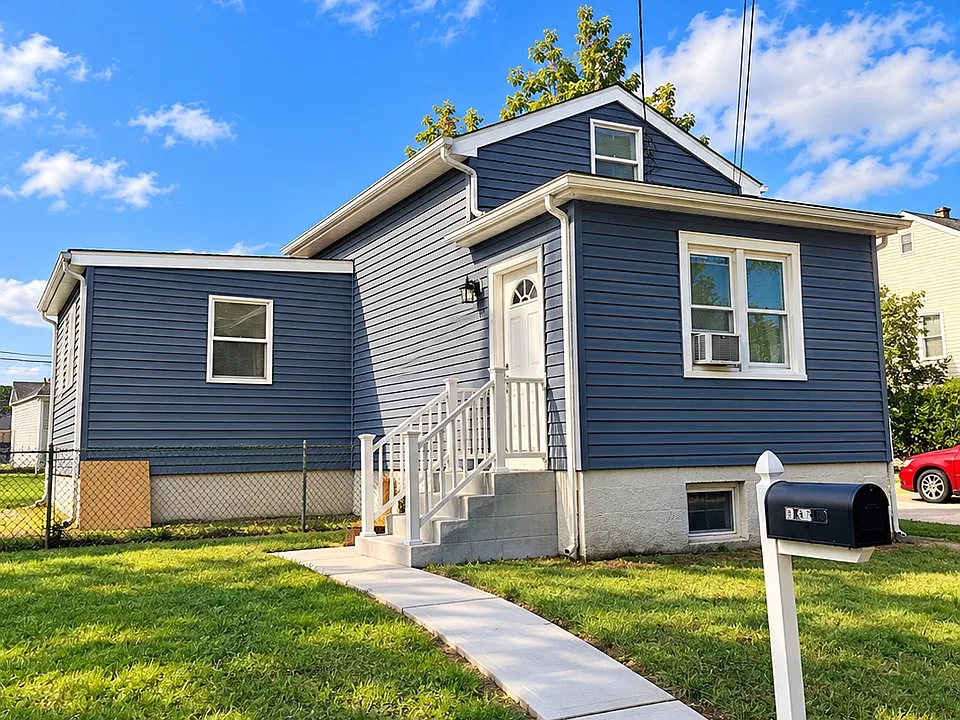 102 Milton Ave