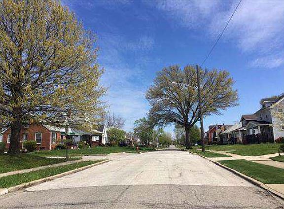 5th image of 8909 Plymouth Ave