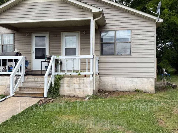 403 Austin Ave #B, Sheffield, AL 35660