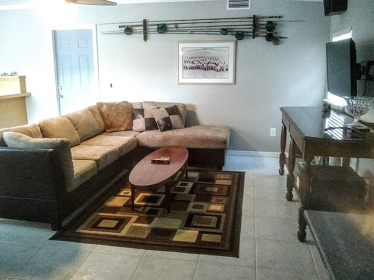 1727 Joyce St — Photo 18