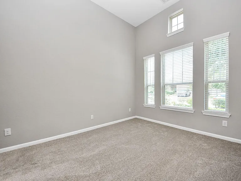 2547 Granberry Point — Photo 7