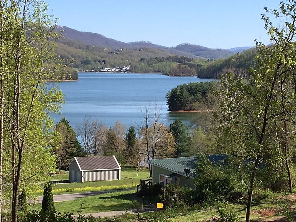 1st image of Buena Vista Dr