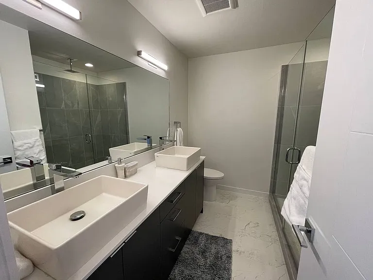 2214 S Charles St — Photo 15