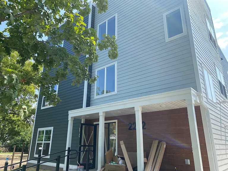 2212 W Stewart Ave #6 — Photo 16
