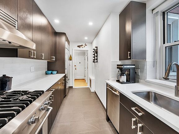 2nd image of 310 W 55th St APT 2G