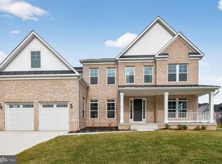 6822 Fountain Park Dr, Glenn Dale, MD 20769
