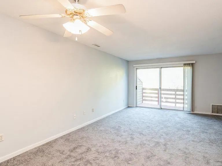 1425 Quinnipiac Ave #208 — Photo 2