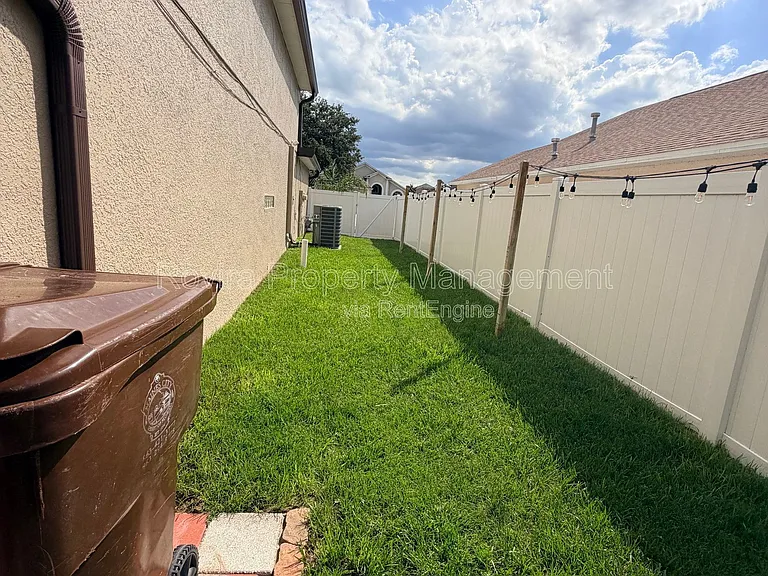 218 Ronaldale Ave — Photo 35
