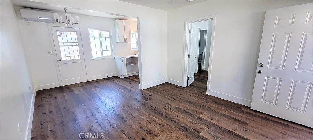 1 bed, 500 sqft, $2,000 — Photo 2