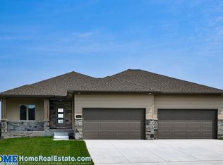 1312 N 100th St, Lincoln, NE 68527