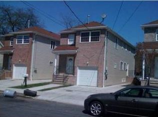 85 Barker St, Staten Island, NY 10310
