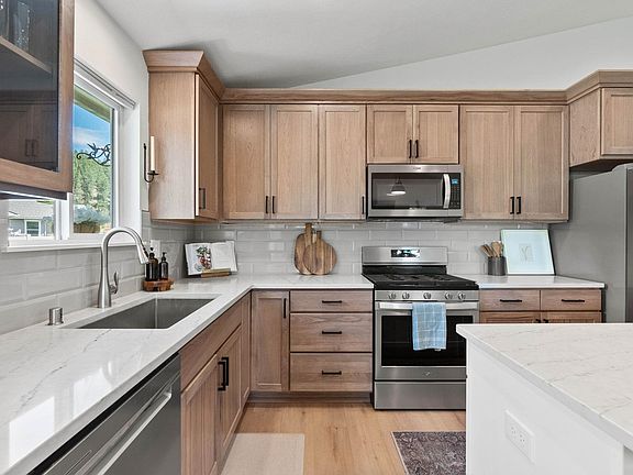 4th image of 13907 E Sanson Ln