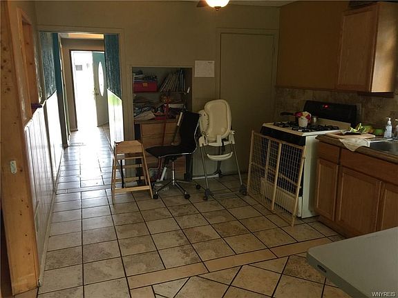 4th image of 195 Lockwood Ave