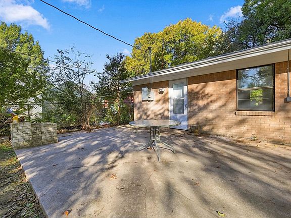 4th image of 704 Pershing Dr