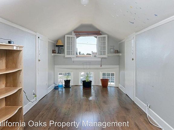 4th image of 1073 E Santa Clara St #8350753