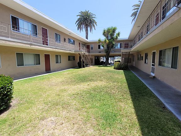 2nd image of 14517 S Vermont Ave APT 17