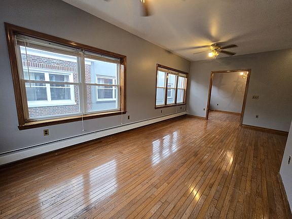 3rd image of 2162 24th St APT 2